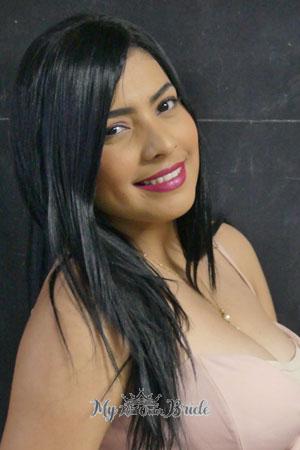 191920 - Thalia Age: 27 - Colombia