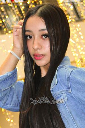 206519 - Geraldine Age: 22 - Colombia