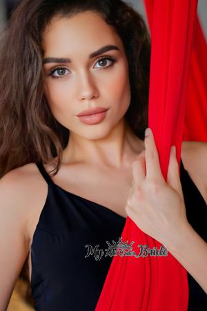223572 - Yelyzaveta Age: 25 - Ukraine